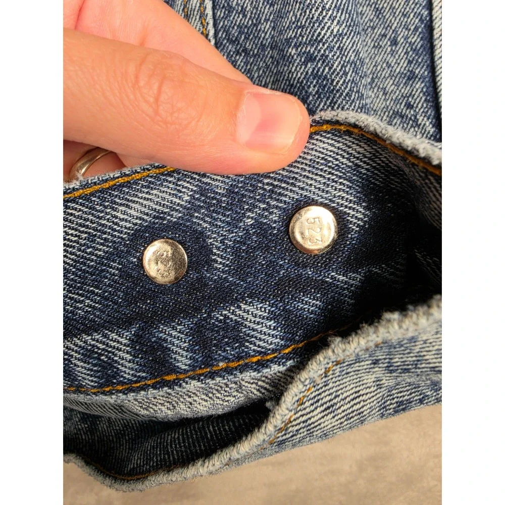 Vintage Levi's 70507-0227 Trucker Jacket Mens M Blue Denim Jean USA Made 1988